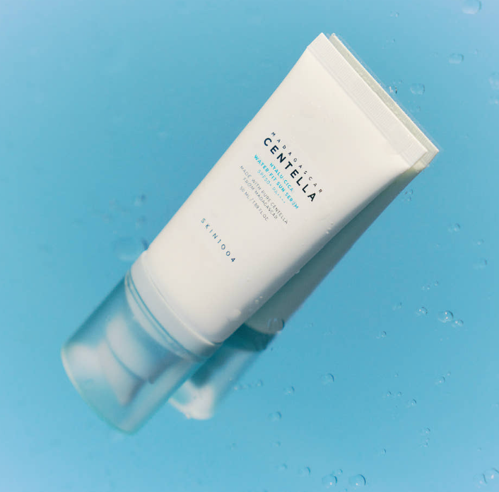 (SKIN1004) Madagascar Centella Hyalu-Cica Water-Fit Sun Serum - SPF 50+ PA++++ Hydrating, Dewy Finish & Soothing Sun Protection (50Ml)